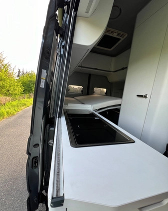Volkswagen Crafter cena 267699 przebieg: 51919, rok produkcji 2019 z Poznań małe 704